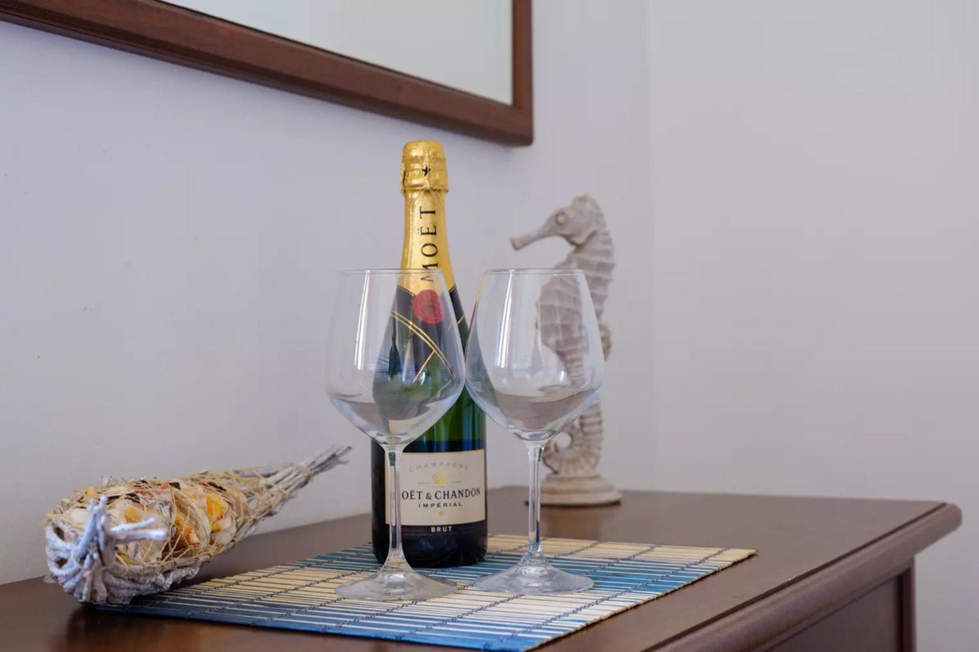 Emerald Residence Sleeps 12 With Sea View Porto Cesareo Buitenkant foto